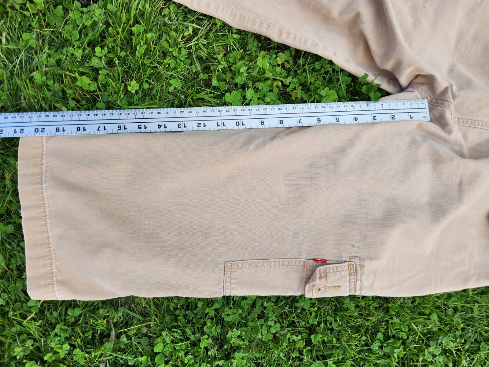 Vintage Levis Nouveau Low Slouch Capri Pants Beige Size Small Misses Red Tab