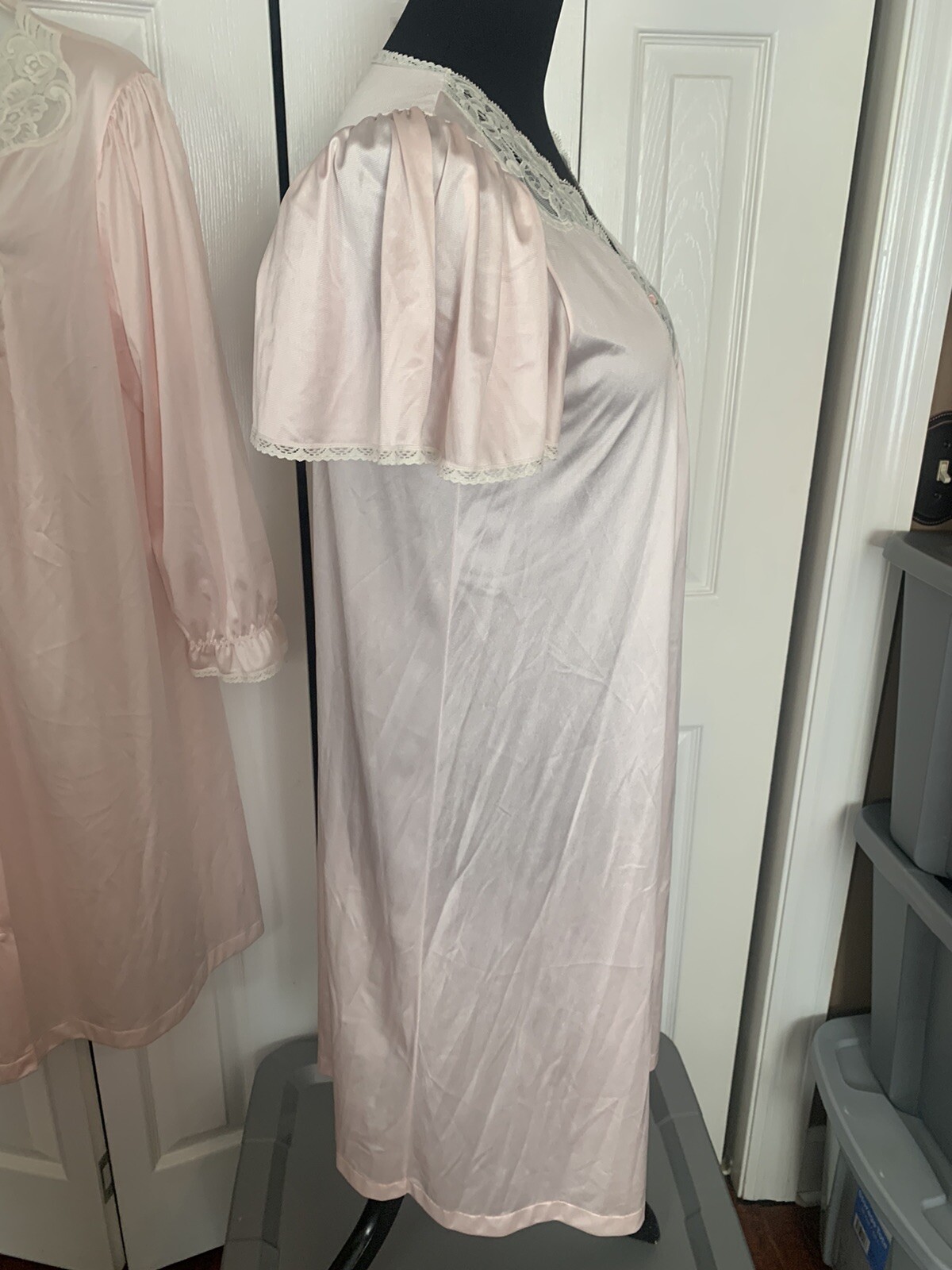 Vintage Vanity Fair Peignoir 2pc USA Nightgown Robe PINK Ladies Small Beautiful
