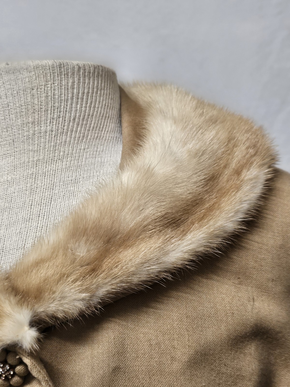 1950’s 60s Cropped Camel Wool Evening Jacket Mink Fur Collar Bracelet Sleeves M