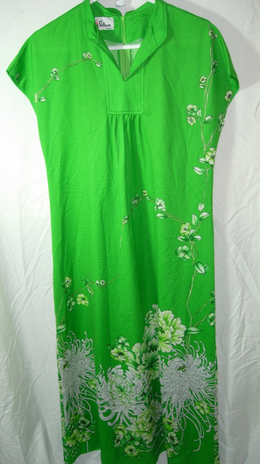 WOMENS VINTAGE 1960’S MOD LIME GREEN POLY Hawaiian ALOHA Long Dress MUUMUU M 40