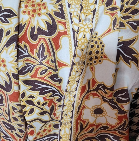 TRUE 70s Vintage Psychedelic Floral Button Down Shirt Cream Gold Rust Disco Boho