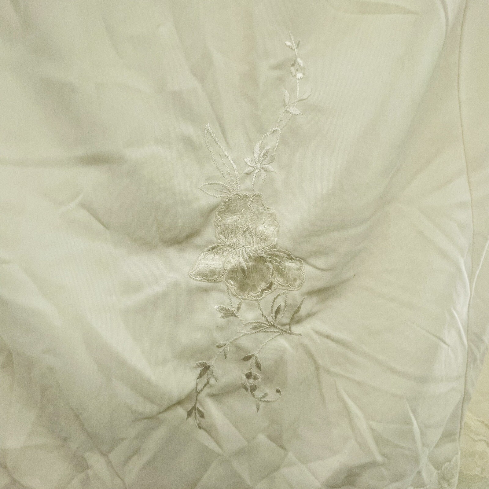Vtg LOOMCRAFT White Half Slip Floral Embroidered Lace Silky Nylon Lace L USA