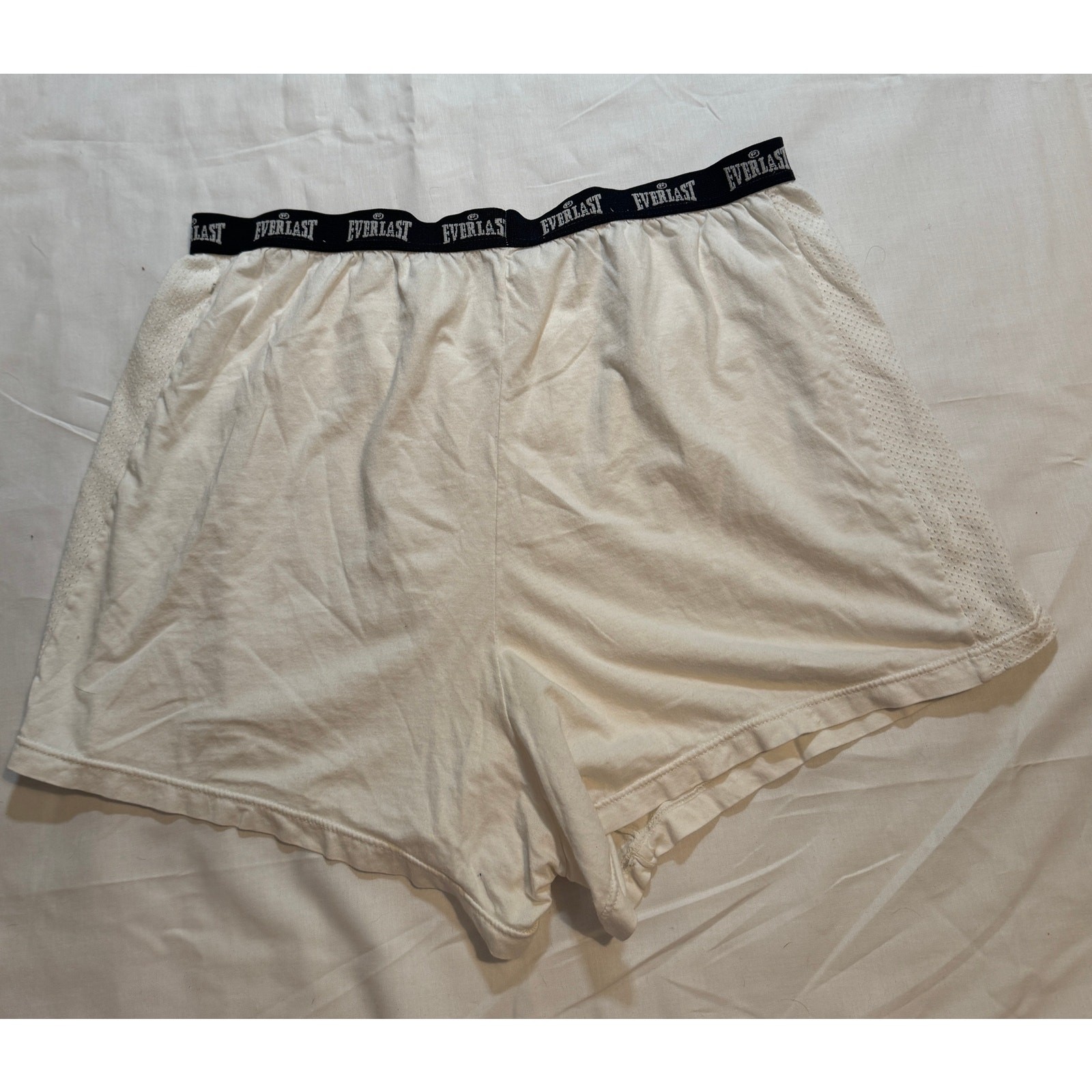 Vintage 90s/Y2K Women’s Everlast Boxer Shorts, White and Black, 29 Waist