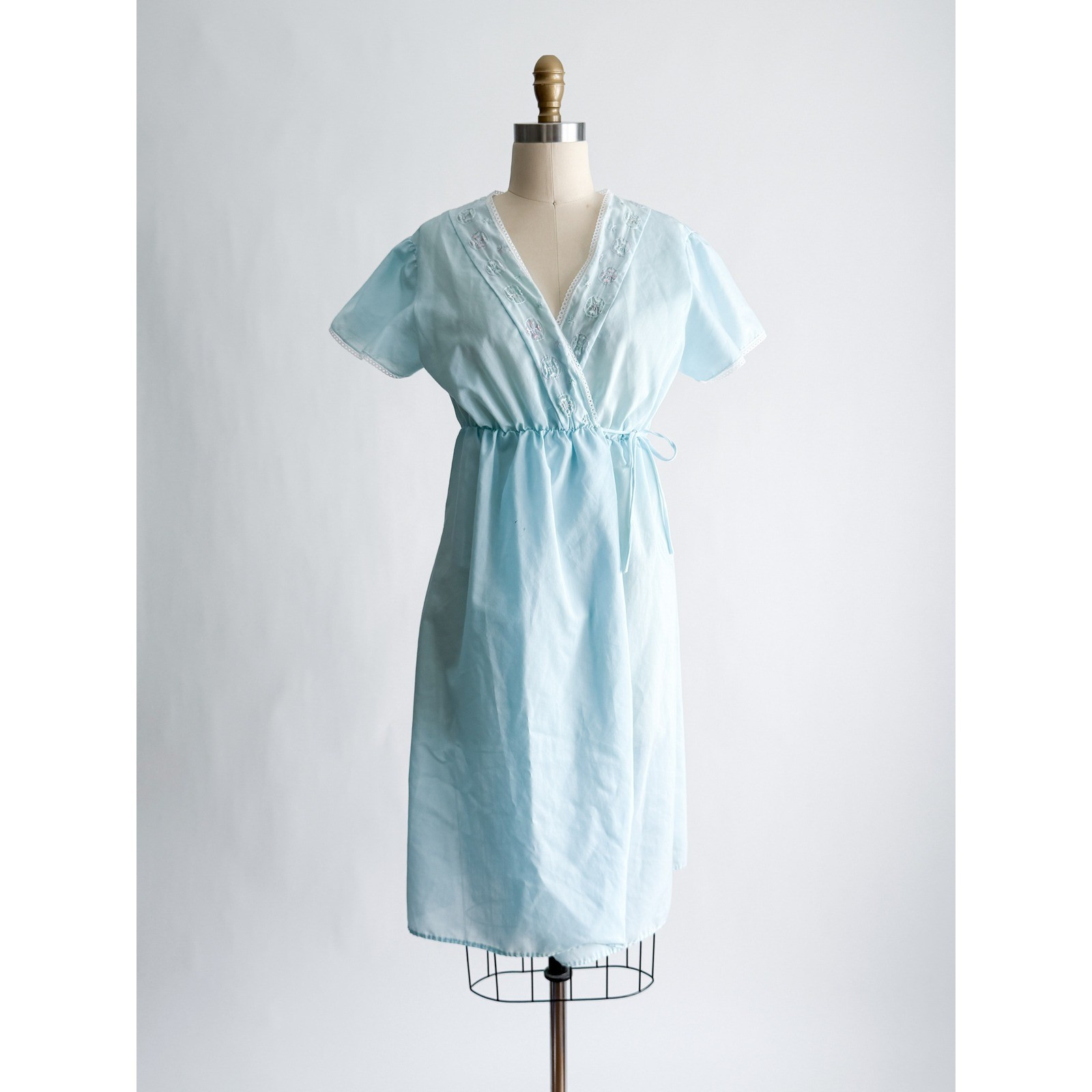 Glencraft Lingerie Vintage Wrap Robe Floral Embroidery Lace Medium Blue ILGWU
