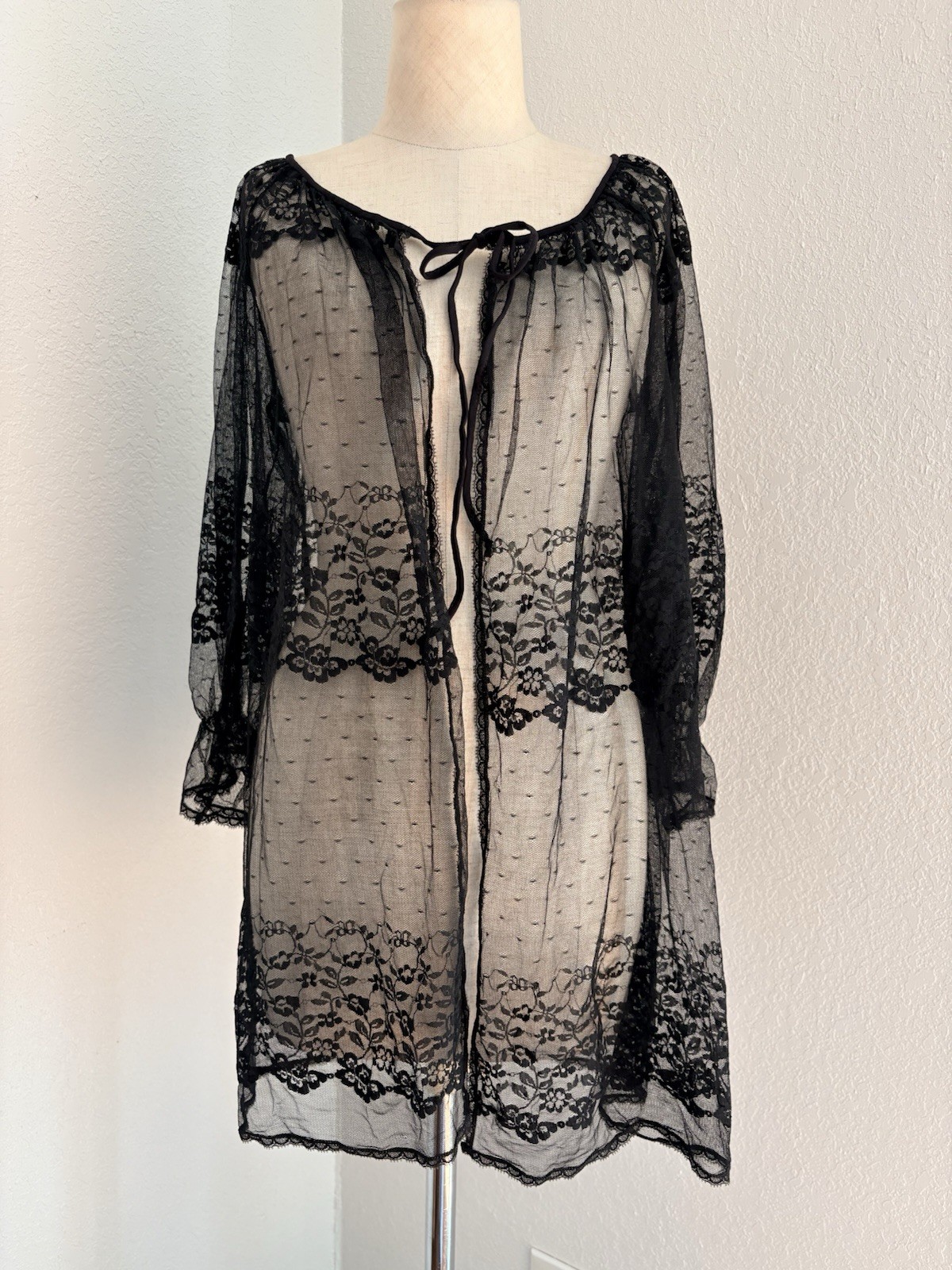 VTG 50s 60s Black Unbranded Peignoir Robe SML Sheer Nylon Lace Chiffon Front Tie