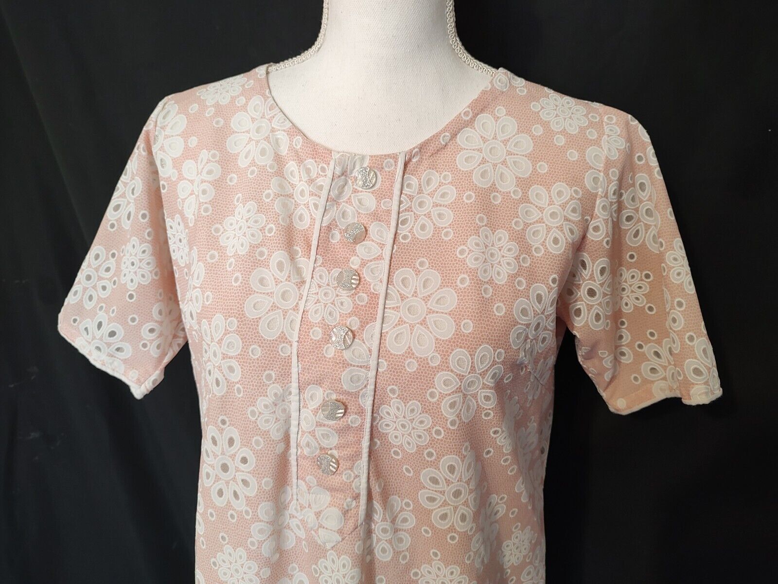 70’s Vintage Dress Hippie Boho Pink & White Shift Flower Burnout Print M