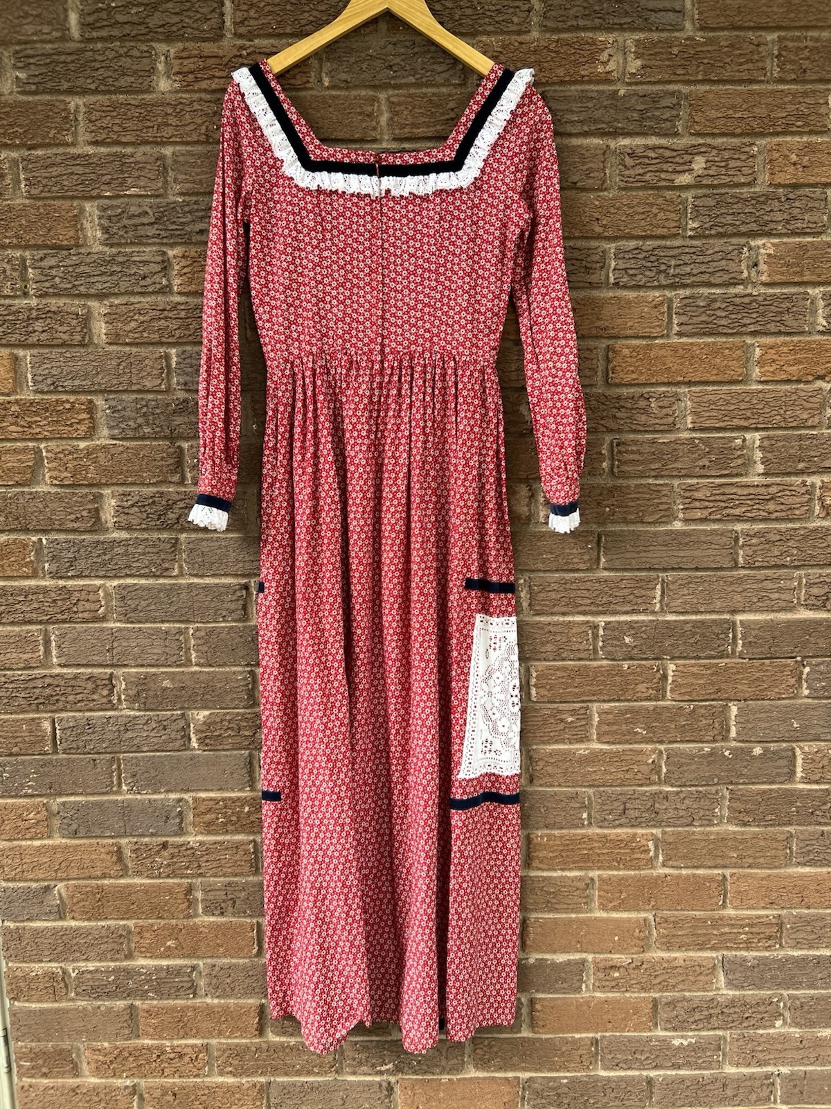 Vintage 70s prairie maxi floral lace Cottage Core Americana dress Union Made Sm