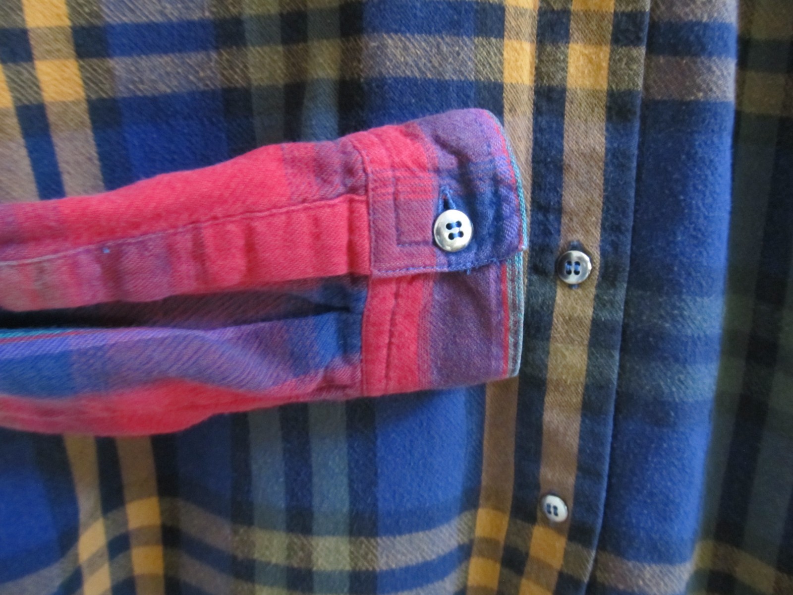 QPS Western Mixed Plaid Floral Embroidery Button-Front Flannel Missy Sz M (44″)