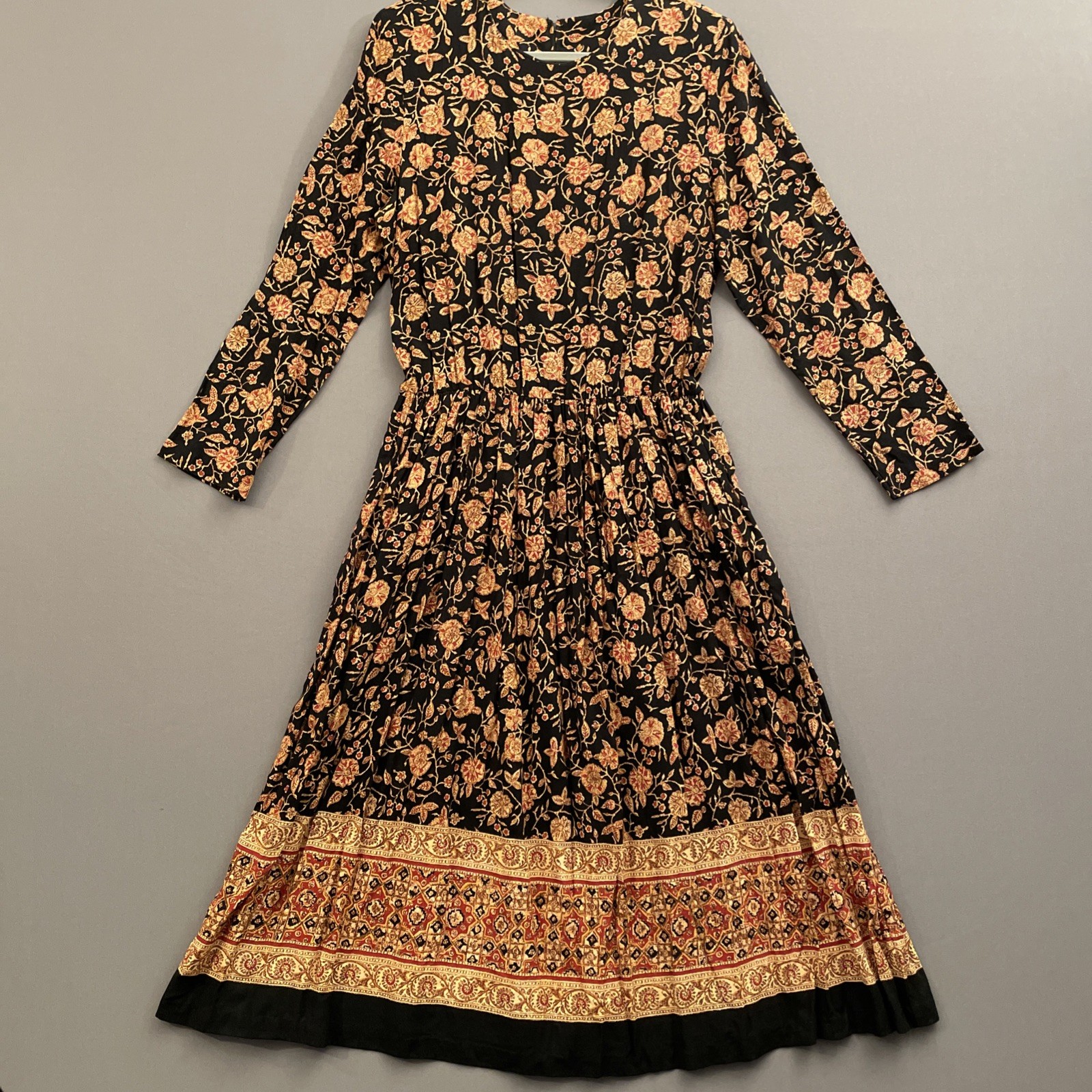 Vintage 80’s Willow Ridge Maxi Dress Sz 16 Floral Black & Tan Rayon Border Print
