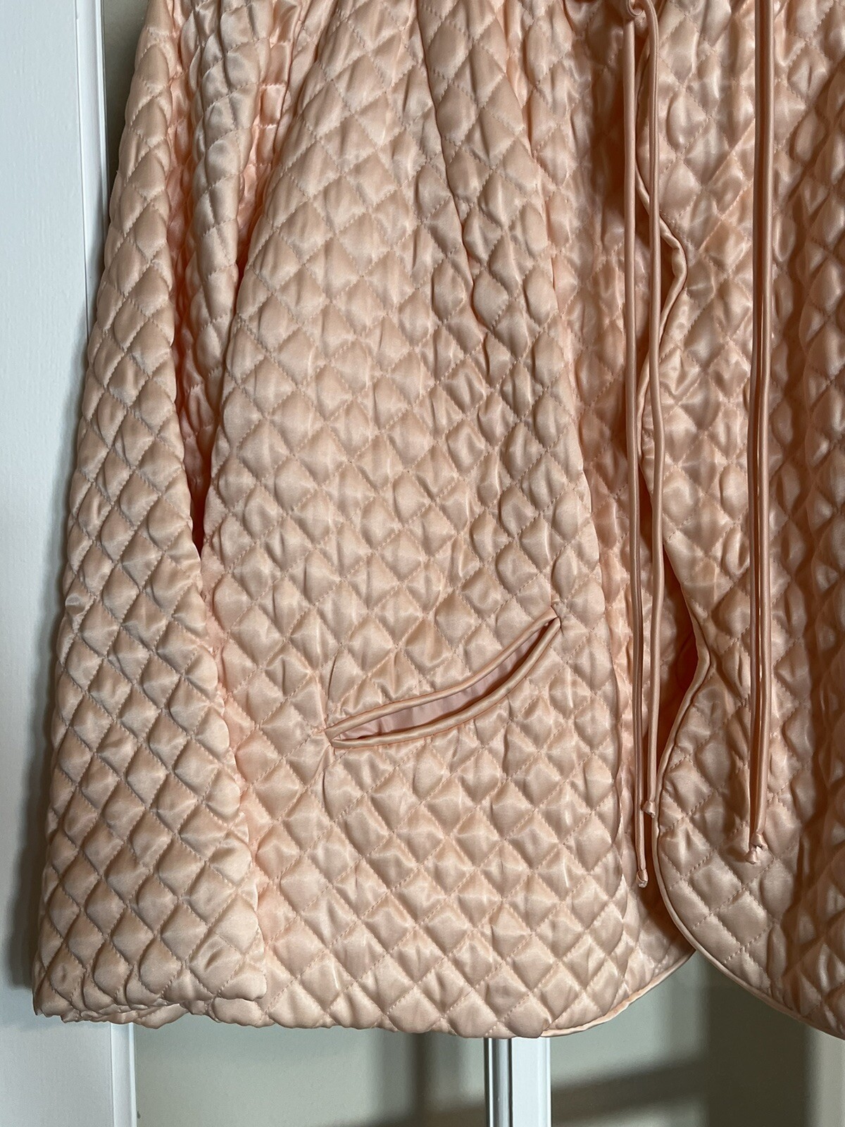 VTG 50s 60s Barbizon PEACH WOMENS Quilted Rayon Bed Jacket SZ 12 3/4 Sleeve
