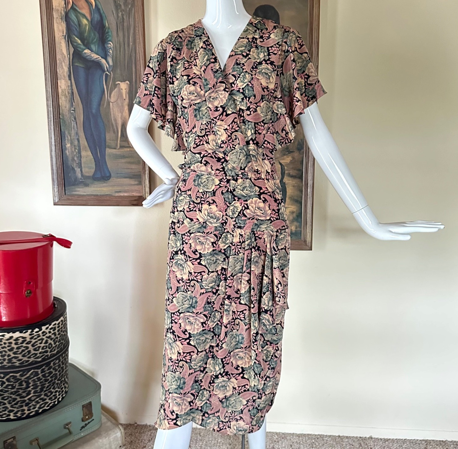 Vintage 80s doe 40s Romantic Femme Floral Draped Sash Wiggle Wrap Dress M