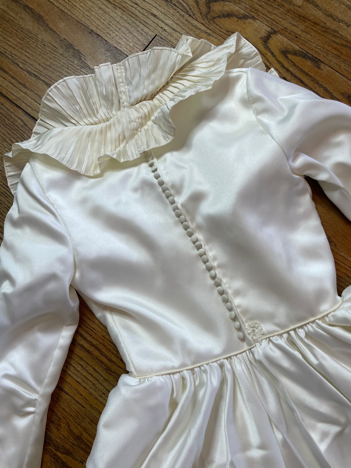 Vintage 70s 80s USA Michele Piccione Modest Ivory Victorian Ruffle Wedding Dress