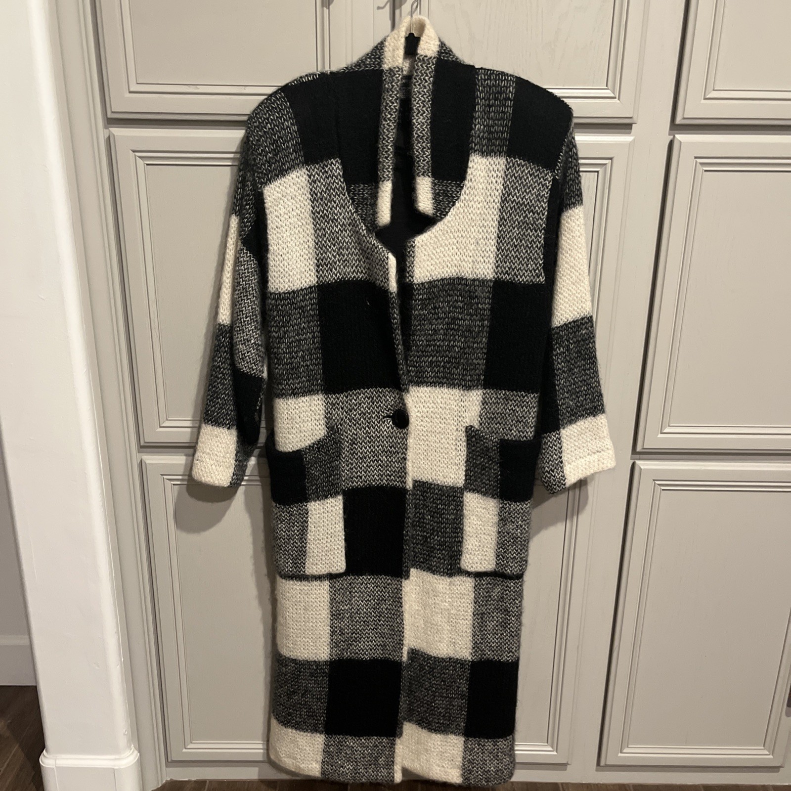 I.B. Diffusion Mohair Wool Long Ivory/Black Sweater Coat Size M Vintage 80s