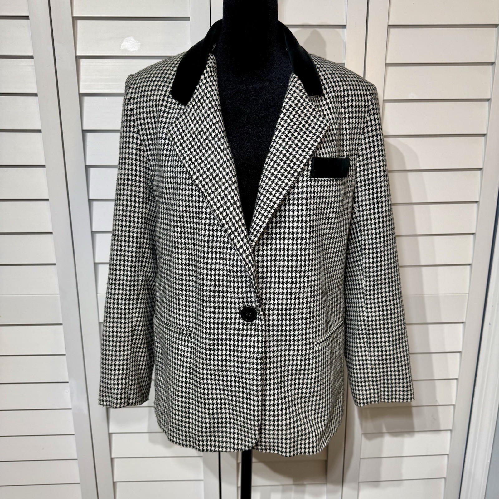 Vintage DUMAS Houndstooth Blazer Velvet Collar Made in USA Tailored