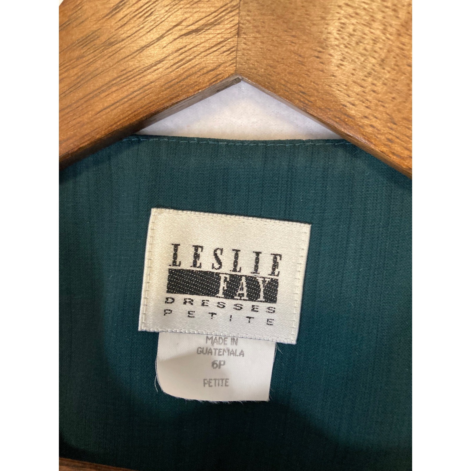 Vintage Leslie Fay Women 6P Green Pleated Skirt Jacket Two Piece Suit Set R223