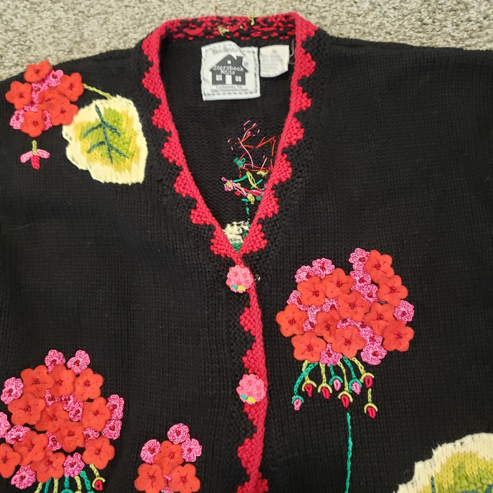 Storybook Knit Holiday Party Sweater Cardigan Geraniums M 44 x 26 in