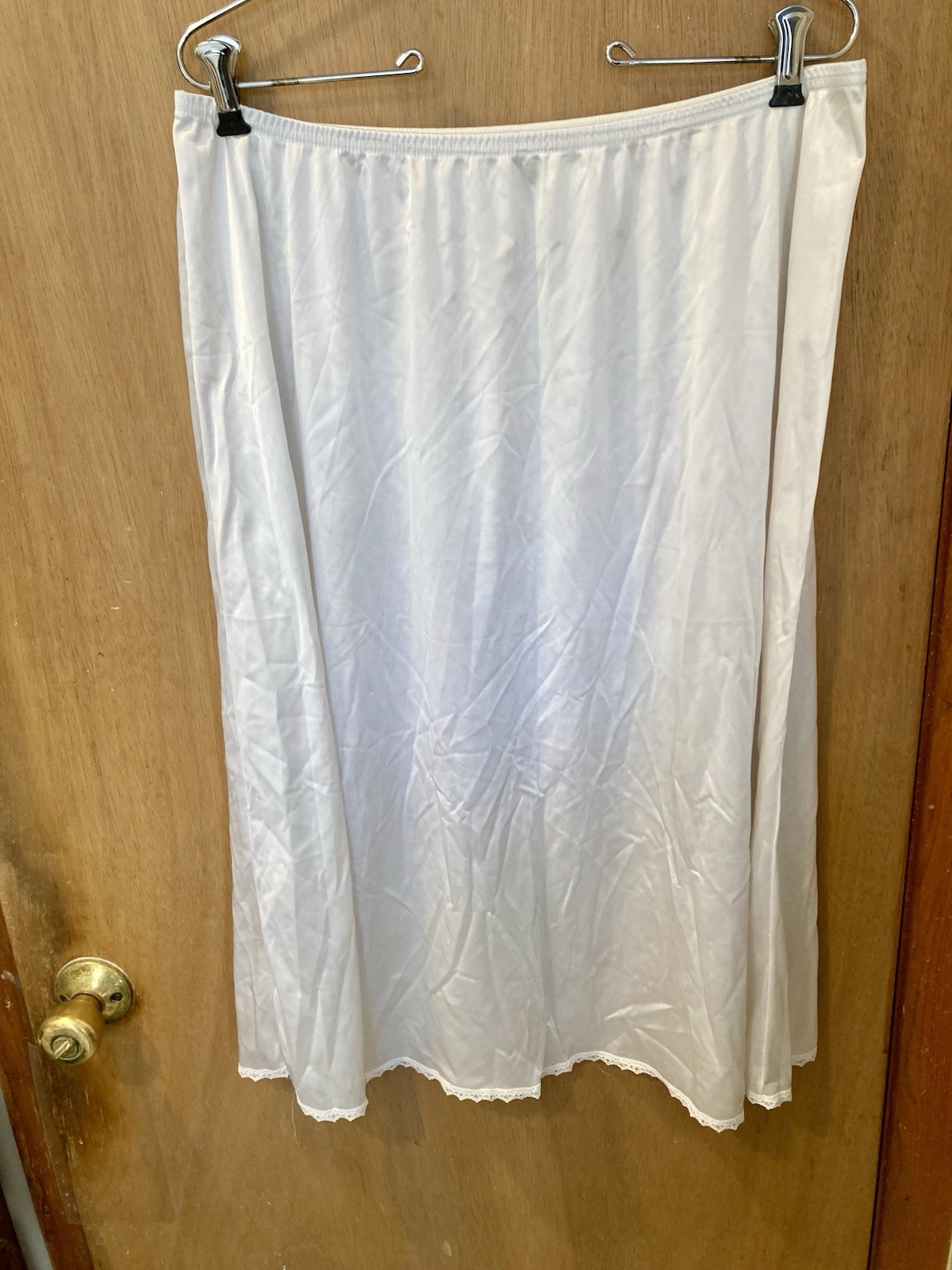 Vintage Vanity Fair White 1/2 Slip Quarter Inch Lace Trim 33/38” Waist 28” Long