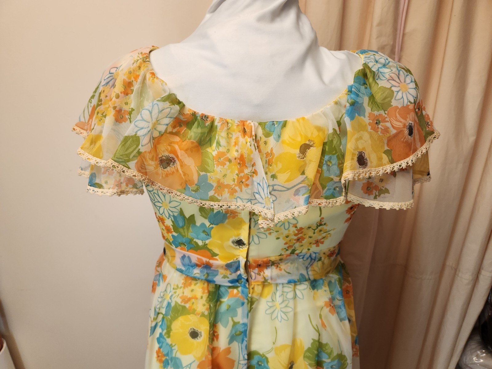 Vtg Wm’s 70s Yellow Floral Maxi Dress*Sheer Flutter Sleeve*Lg-photo Measurements