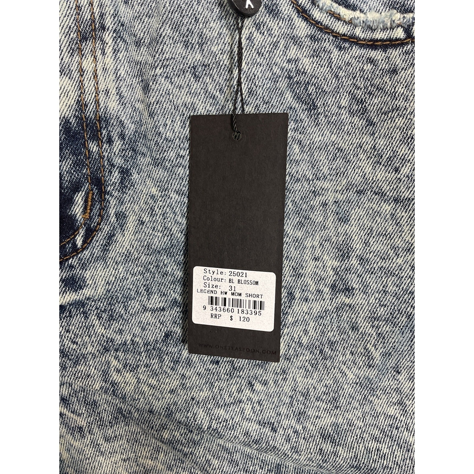 One Teaspoon Legend High Waisted Mom Denim Washed Shorts Size 31 NWT