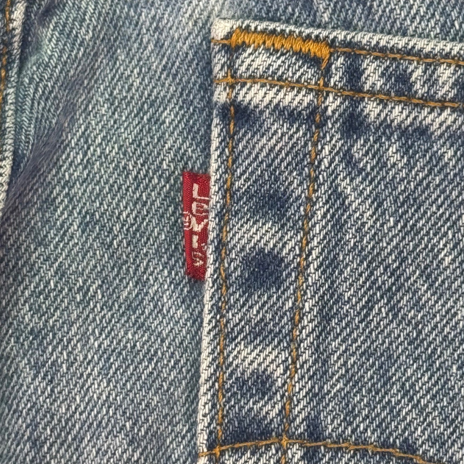 Vintage 90s Levi’s 550 Relaxed Tapered Mom Jeans High Waisted USA Made Sz 16