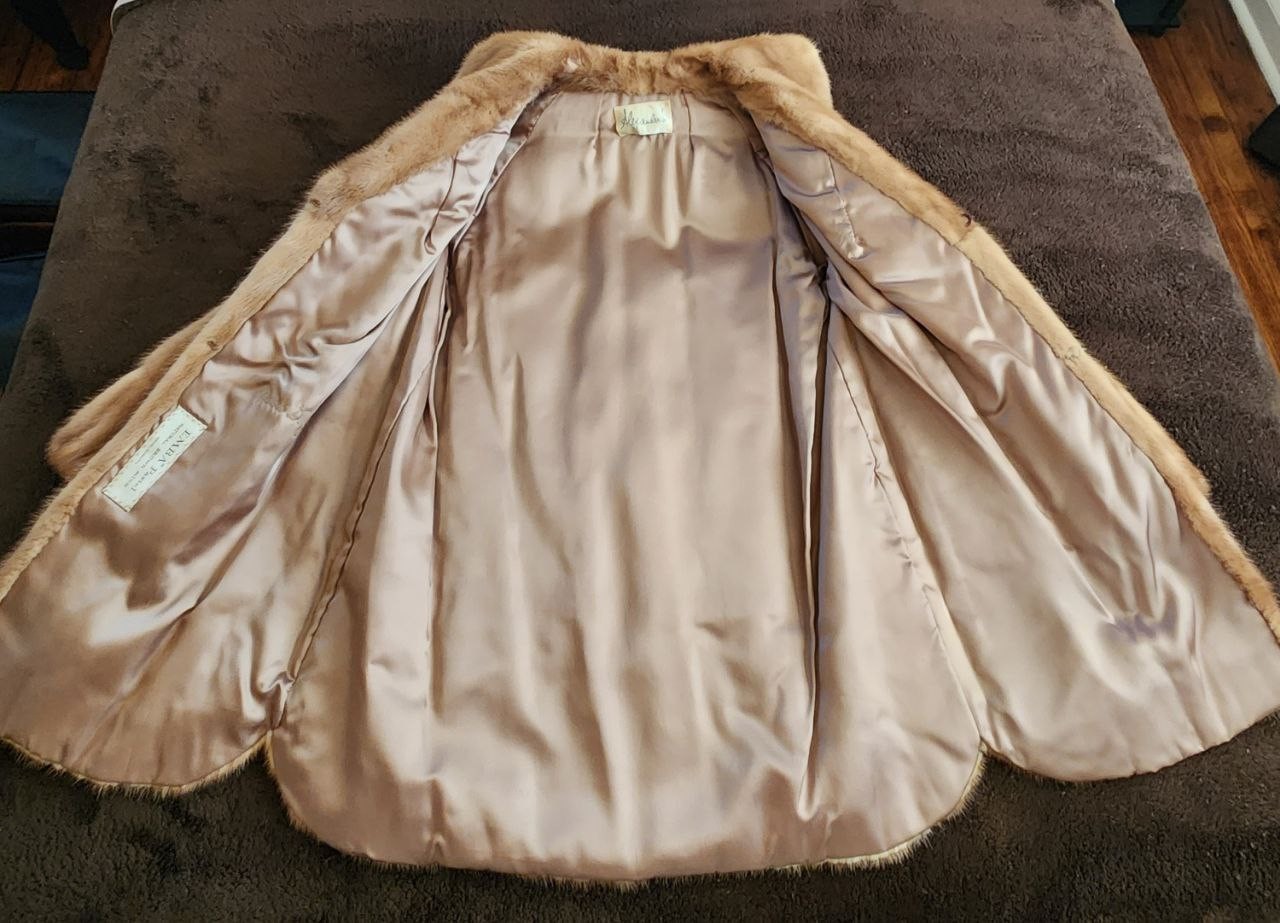 Womens Vintage Luxury Tan Mink Fur Coat EMBA Royal Alexanders Genuine Estate