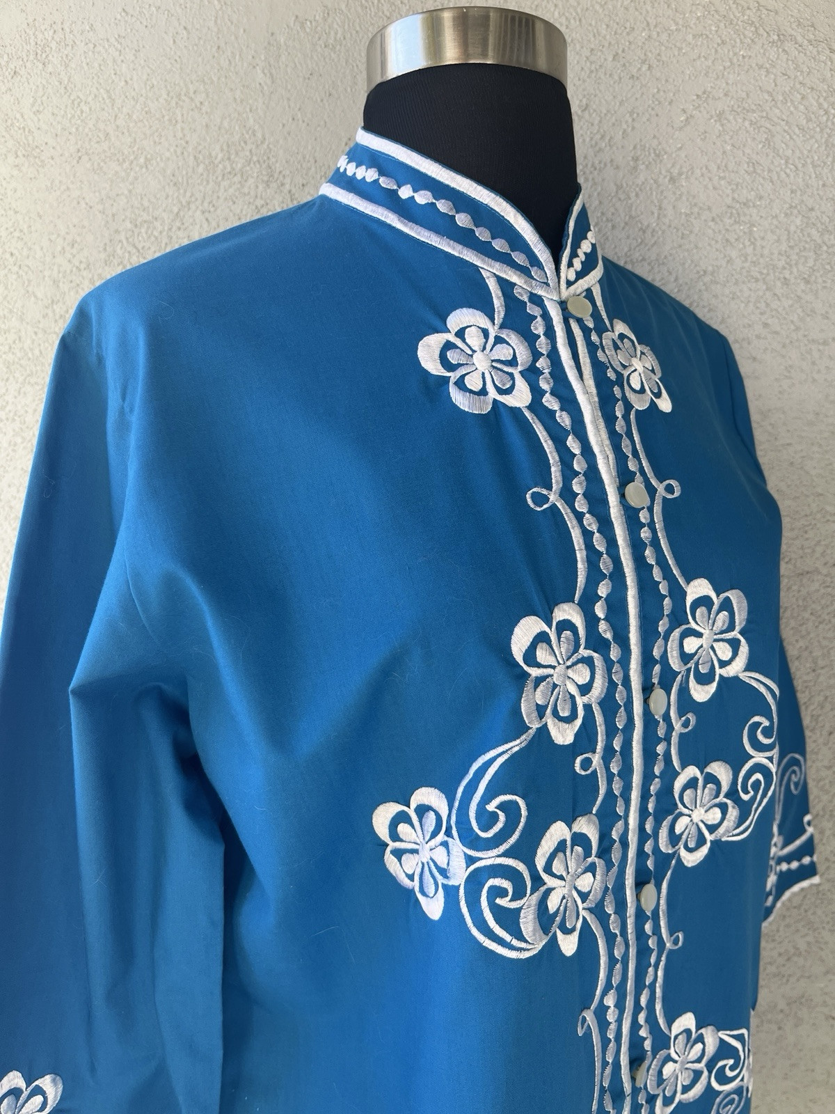 Women’s Vintage 1970s Caro of Honolulu Blue Embroidered Tunic Top Sz 12