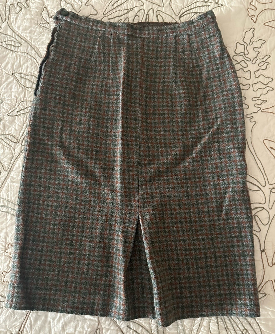 Vintage Dutchmaid Women’s Plaid Wool Skirt/Matching Cropped Jacket Ephrata, Pa