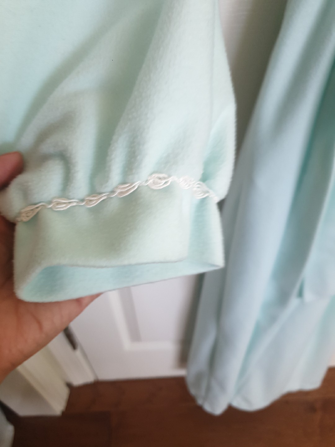 Vtg 80s Miss Elaine Nightgown Full Sweep Robe Sea foam Green Size-M