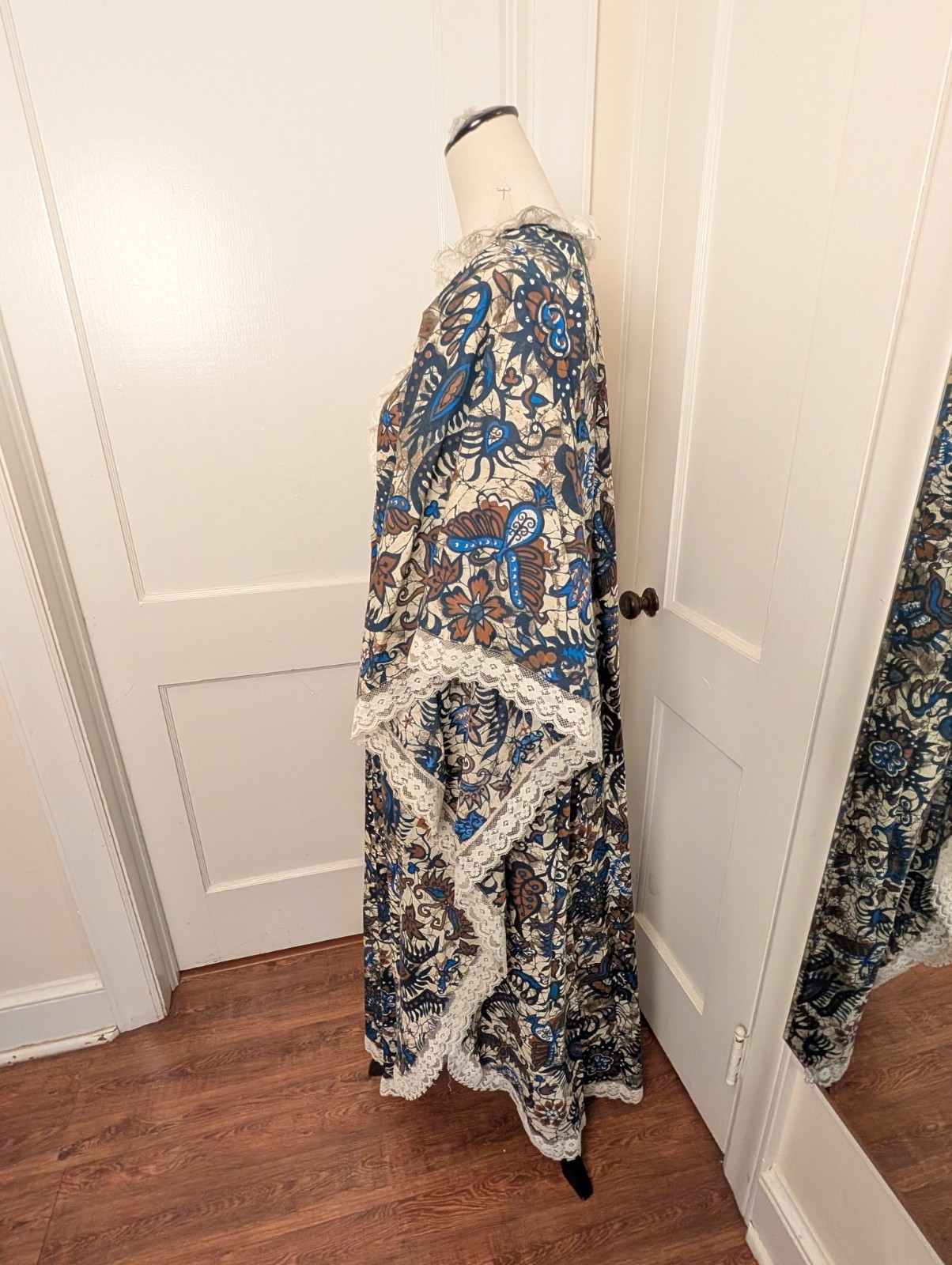 NWT*VTG 70’s Kaftan Maxi Dress-Polynesian Batik Print w/ Lace Trim-One Size
