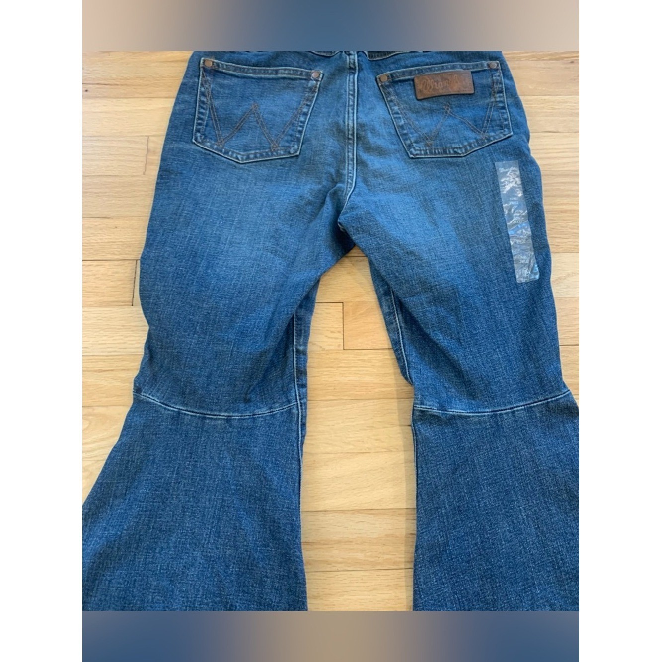 Wrangler NEW Retro Jean Trumpet Flare Jean Rodeo Cowgirl Concert Size 29×32