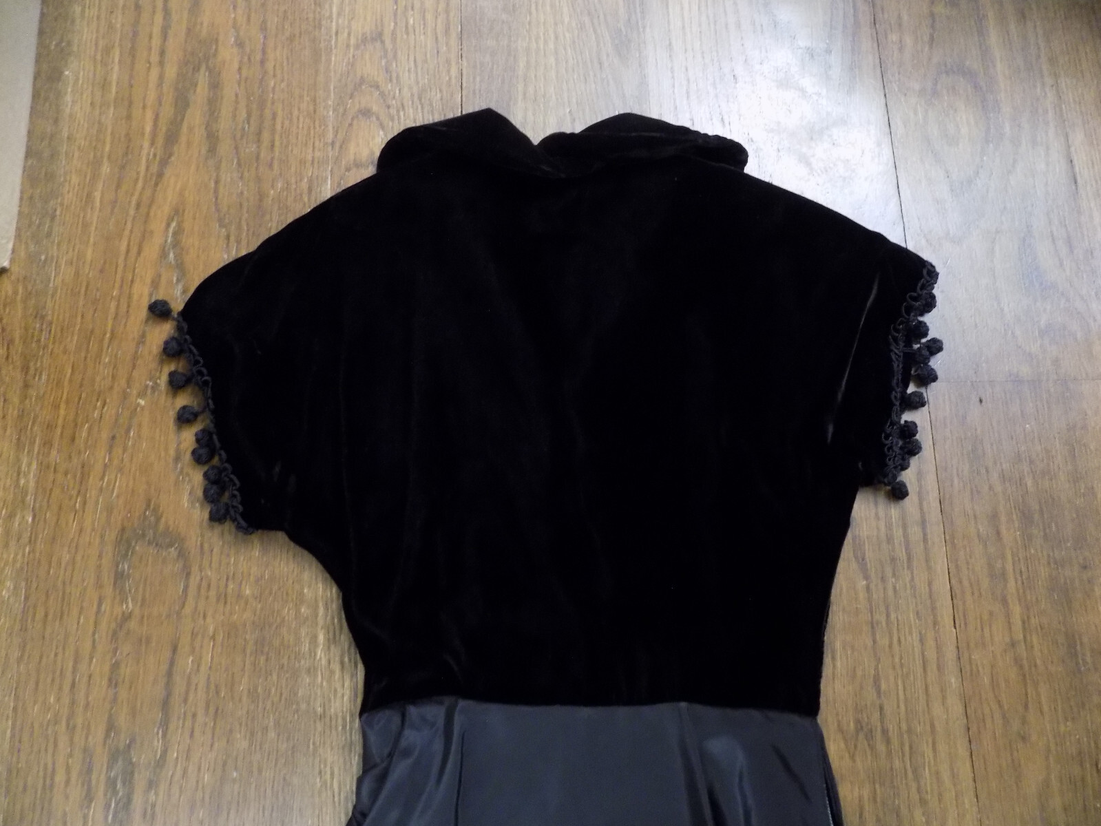 50s True Vtg Taffeta Dress Velvet V neck Tassel trim Cascade Skirt Crinoline XS