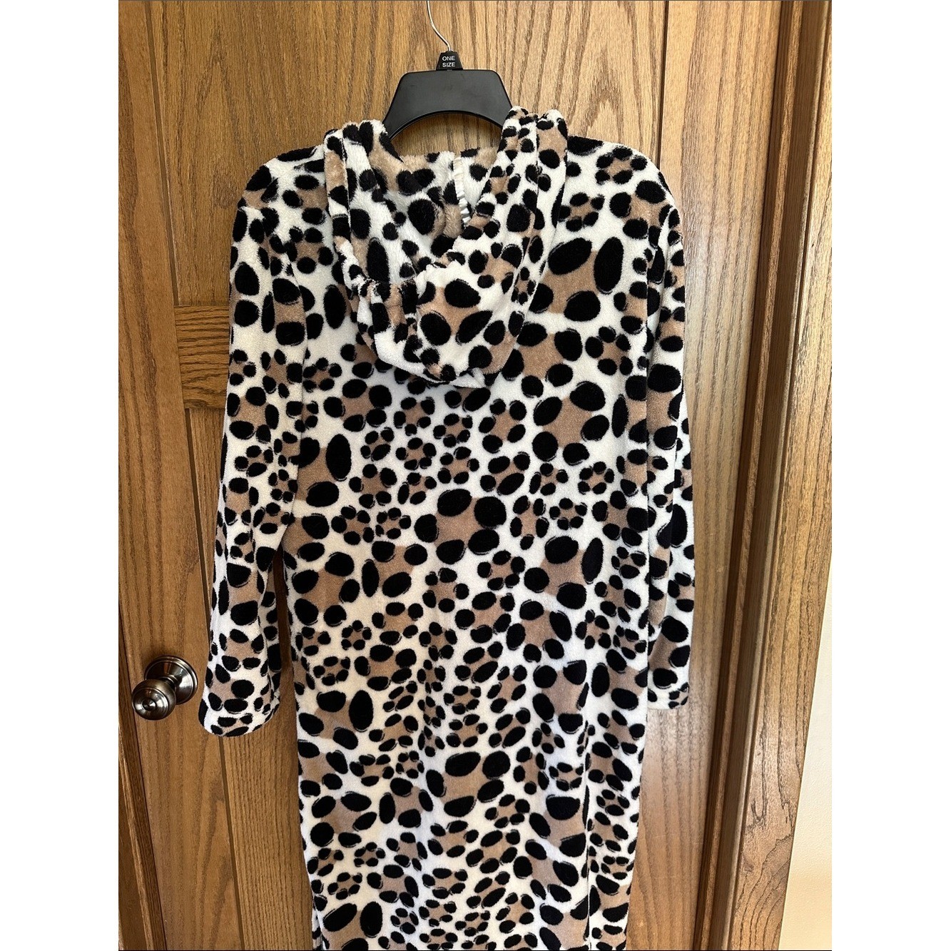 PINK Victoria’s Secret Leopard Print Plush Zip Hoodie Robe- Black, Cream, Tan