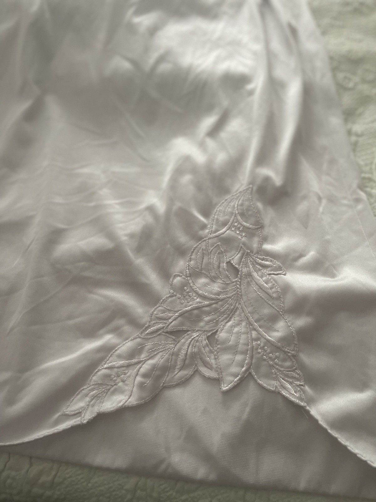 Vanity Fair Vtg S DuPont Nylon Half Slip Lavender Satin Embellished Split
