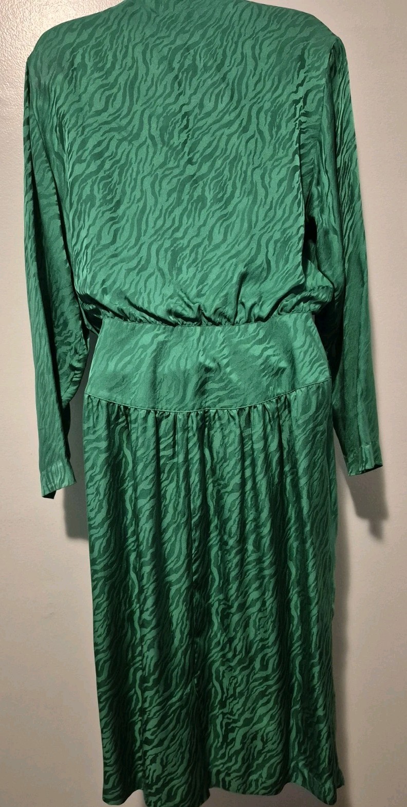 Vintage SK & Company 100% Silk Green Animal Print Dress Women’s Sz 8 Classic