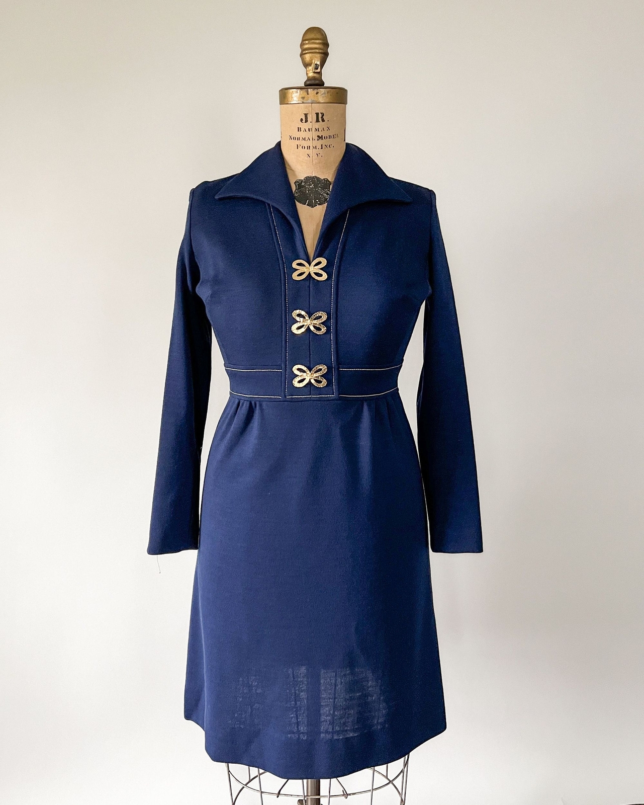 Vintage 1970s Mod Navy Indigo Blue Wool Knit Wing Collar Sweater Sheath Dress SM
