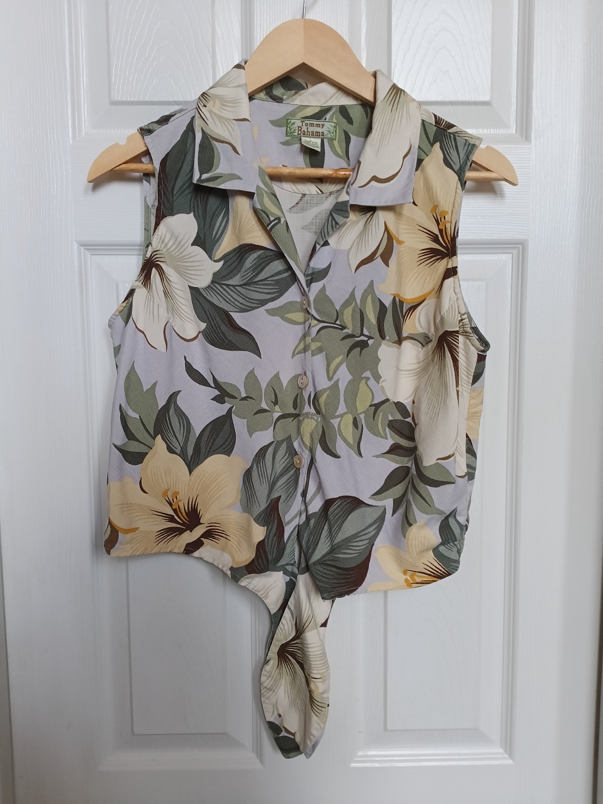 Vintage Tommy Bahama Hawaiian Button Up Shirt Women’s L (12/ 14) 100% Silk