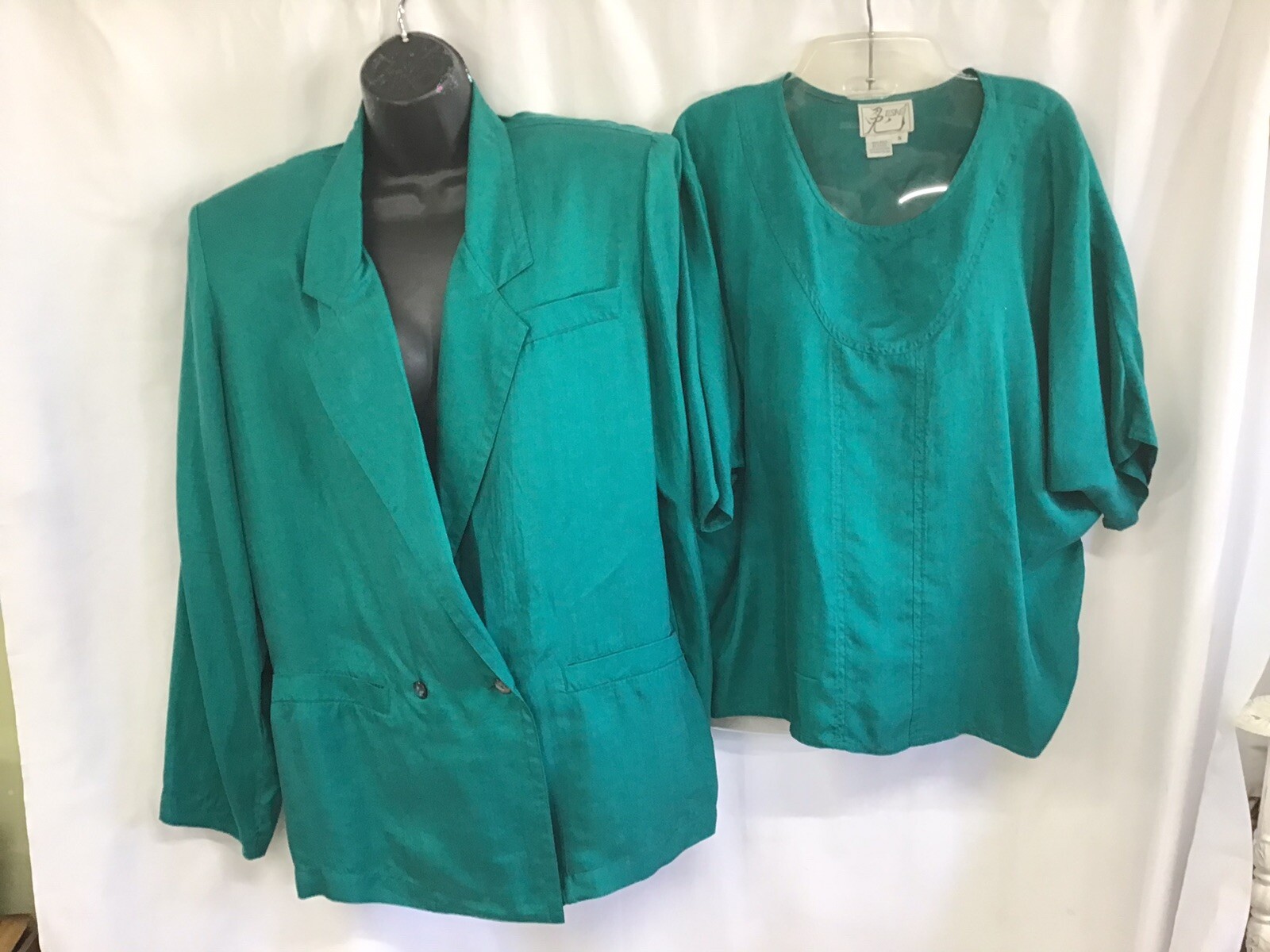 Vtg 80s 2 Piece Set -Forest Green Lightweight Silk Blazer & Matching Blouse -S