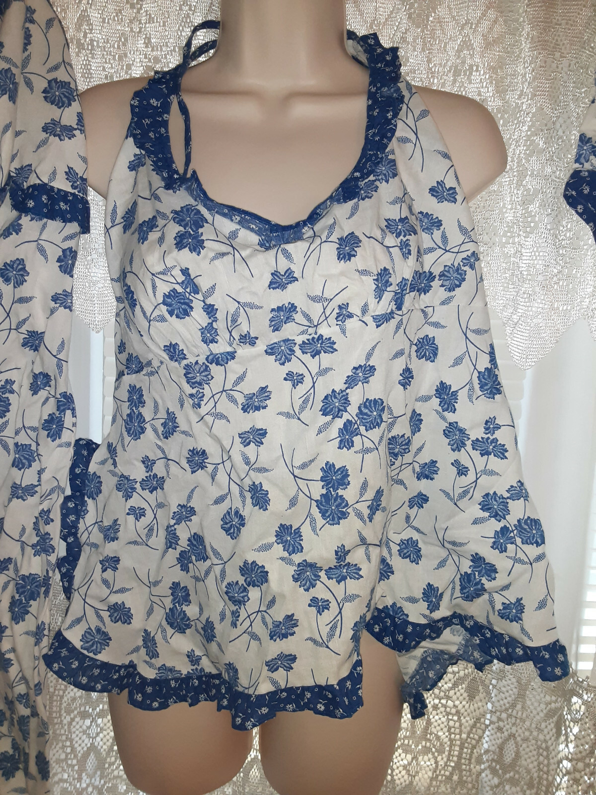 3 PIECE VINTAGE AMISH STYLE / SEARS LADIES BLUE FLOWER SUN DRESS, TOP & SHORTS