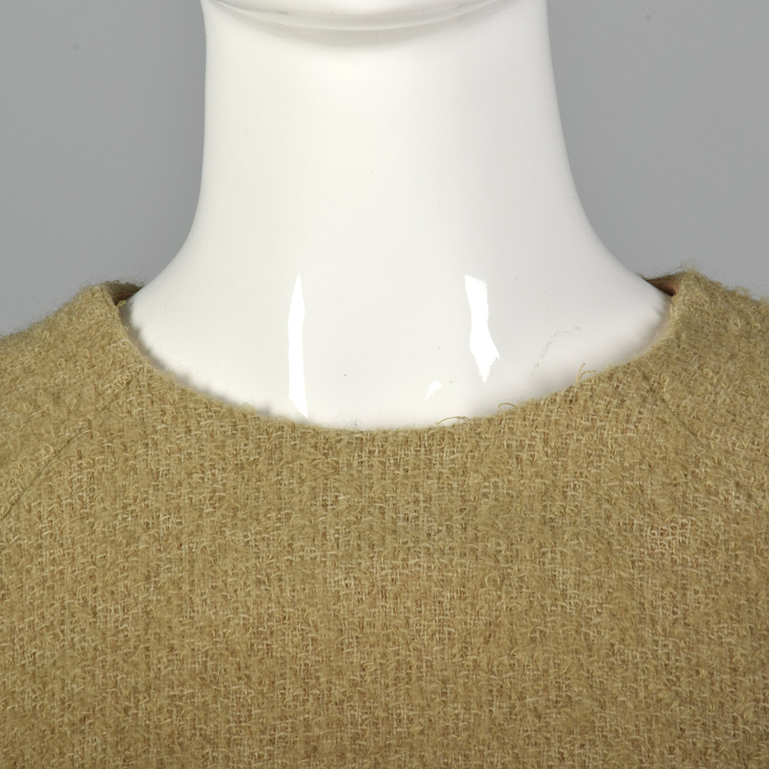 Small 1960s Bouclé Shift Dress Minimalist Autumn Dress Bracelet Sleeves 60s VTG