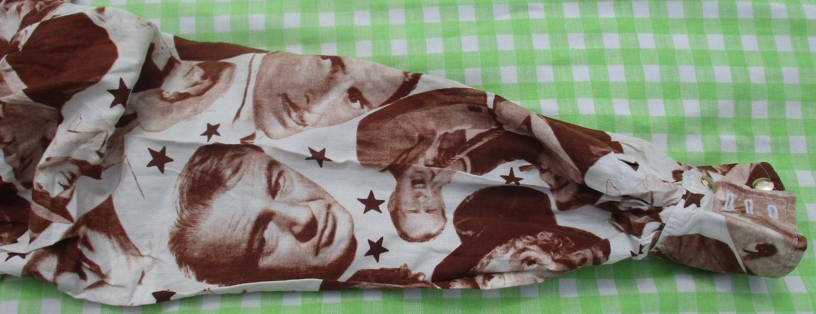 Vintage 70s Novelty Hollywood Movie Star All Over Photo Print Homemade Shirt S/M