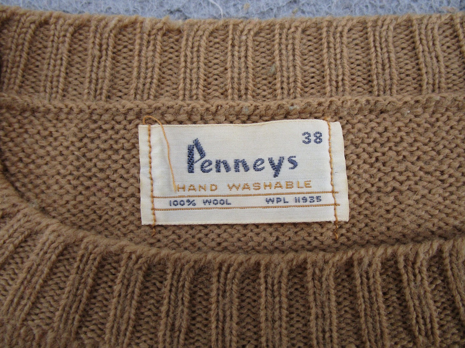 Vintage 70s 80s Penney’s 100% Wool Pullover Sweater Size 38 Brown Preppy Retro