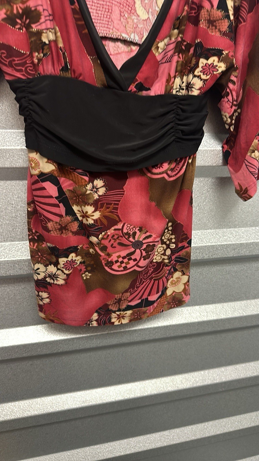 Vintage Asian V Neck Blouse Womens Size Medium Retro Y2K Top Floral Print Hippie