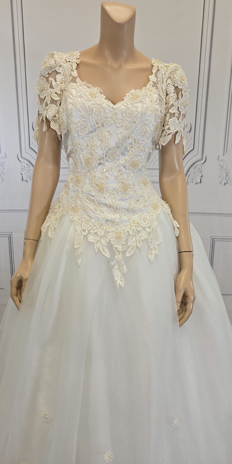Michaelangelo Vintage 90s White Tulle & Lace Short Sleeve Wedding Dress sz 18
