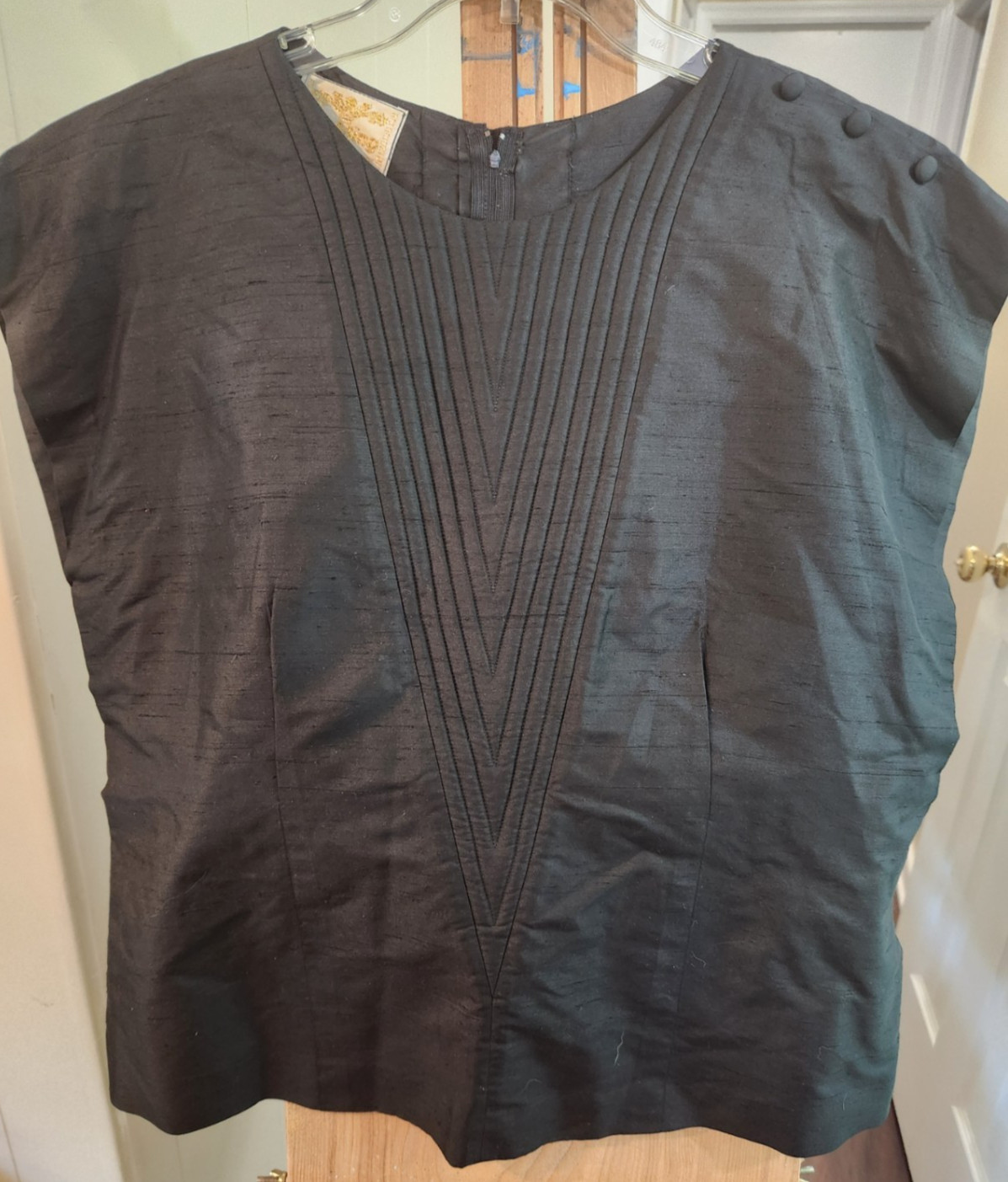 VINTAGE MISS MING SINGAPORE SILK OUTFIT (2 blouses & 2 slacks)