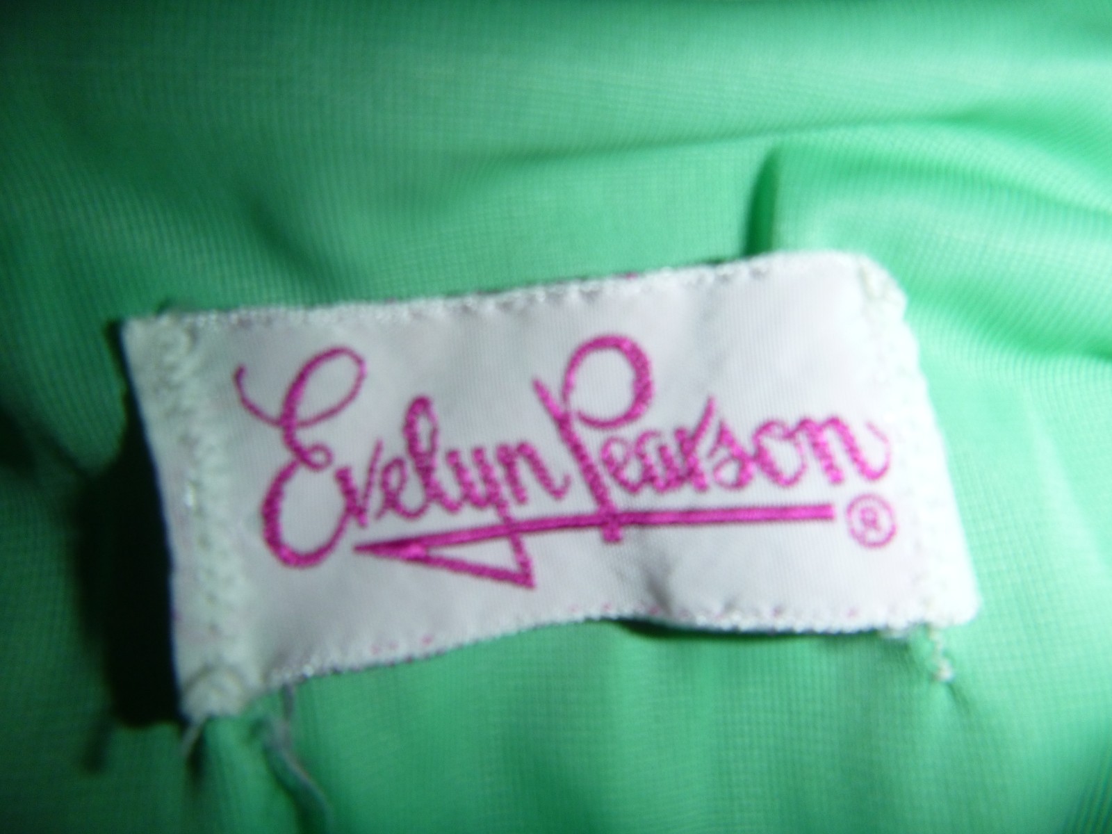Vintage 70’s Evelyn Pearson Mint Green Half Zip Nylon Robe Nightgown Smocked M/L
