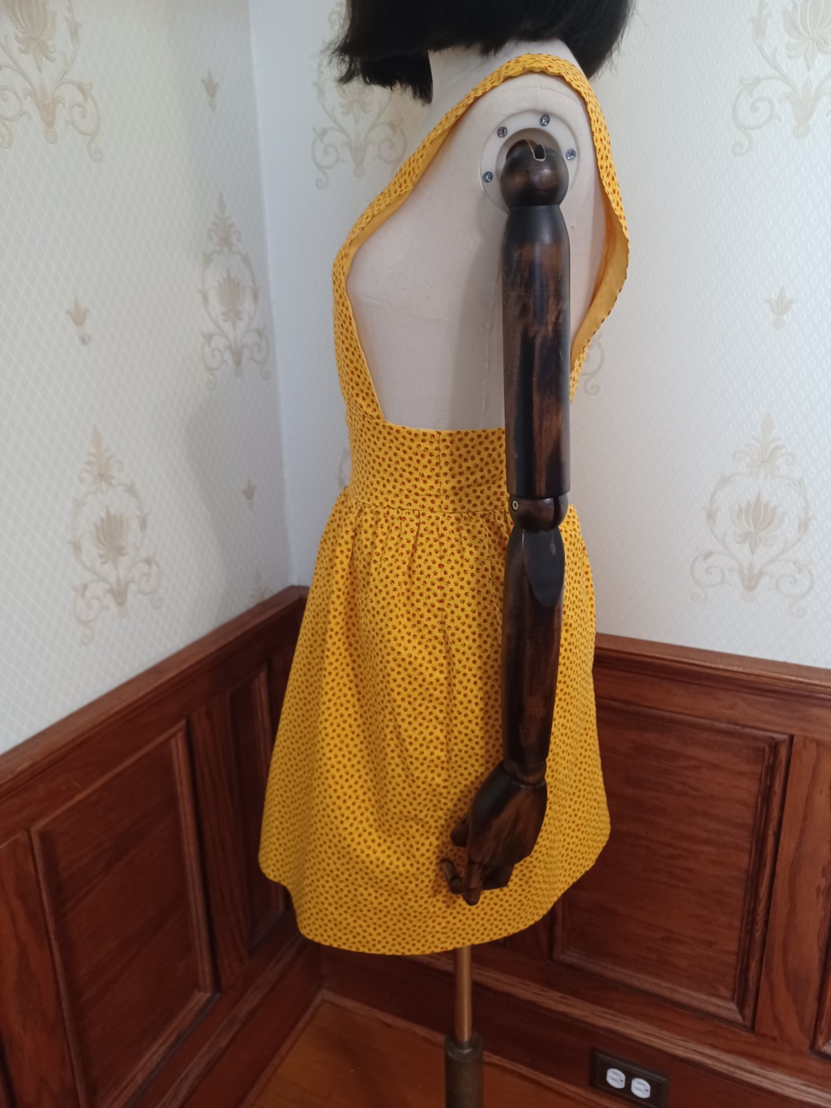 Vintage 1960s Handmade Yellow Floral Micro-Mini Mod/Hippie Pinafore Dress