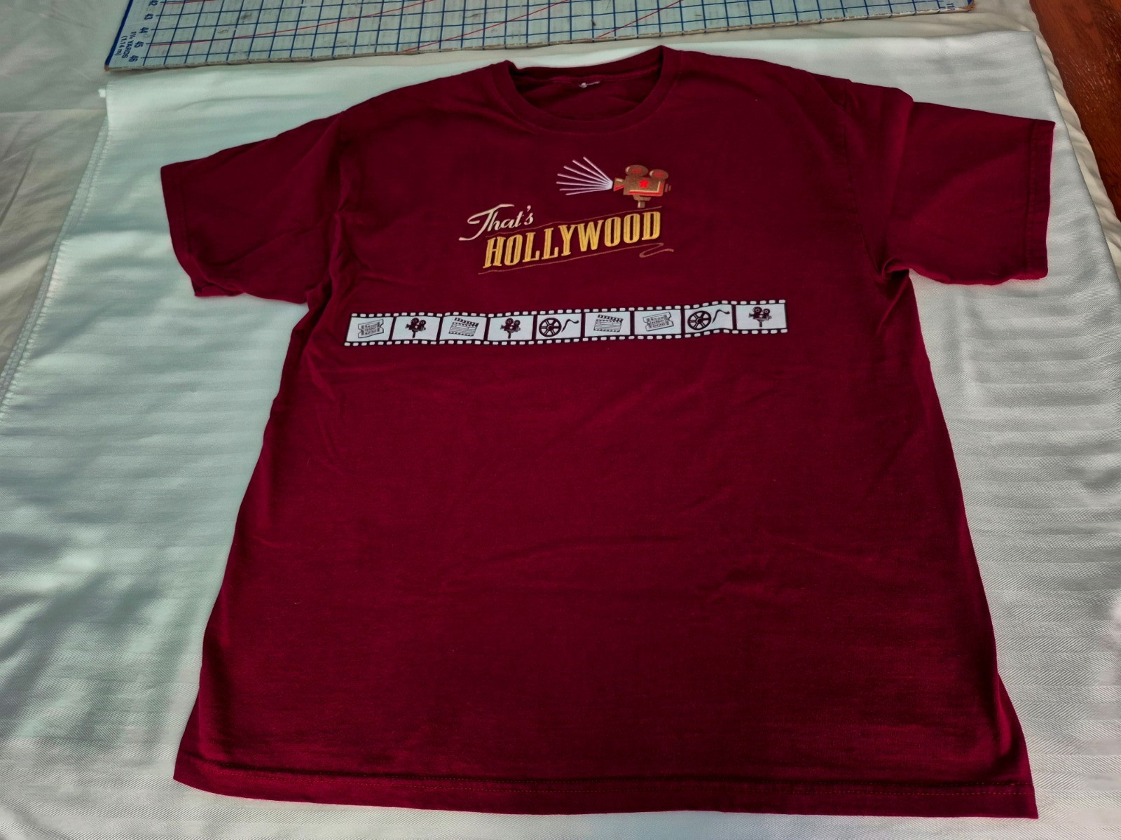 Vintage „That’s Hollywood” CA Souvenir T-Shirt, Sz Womens XL, Dark Maroon