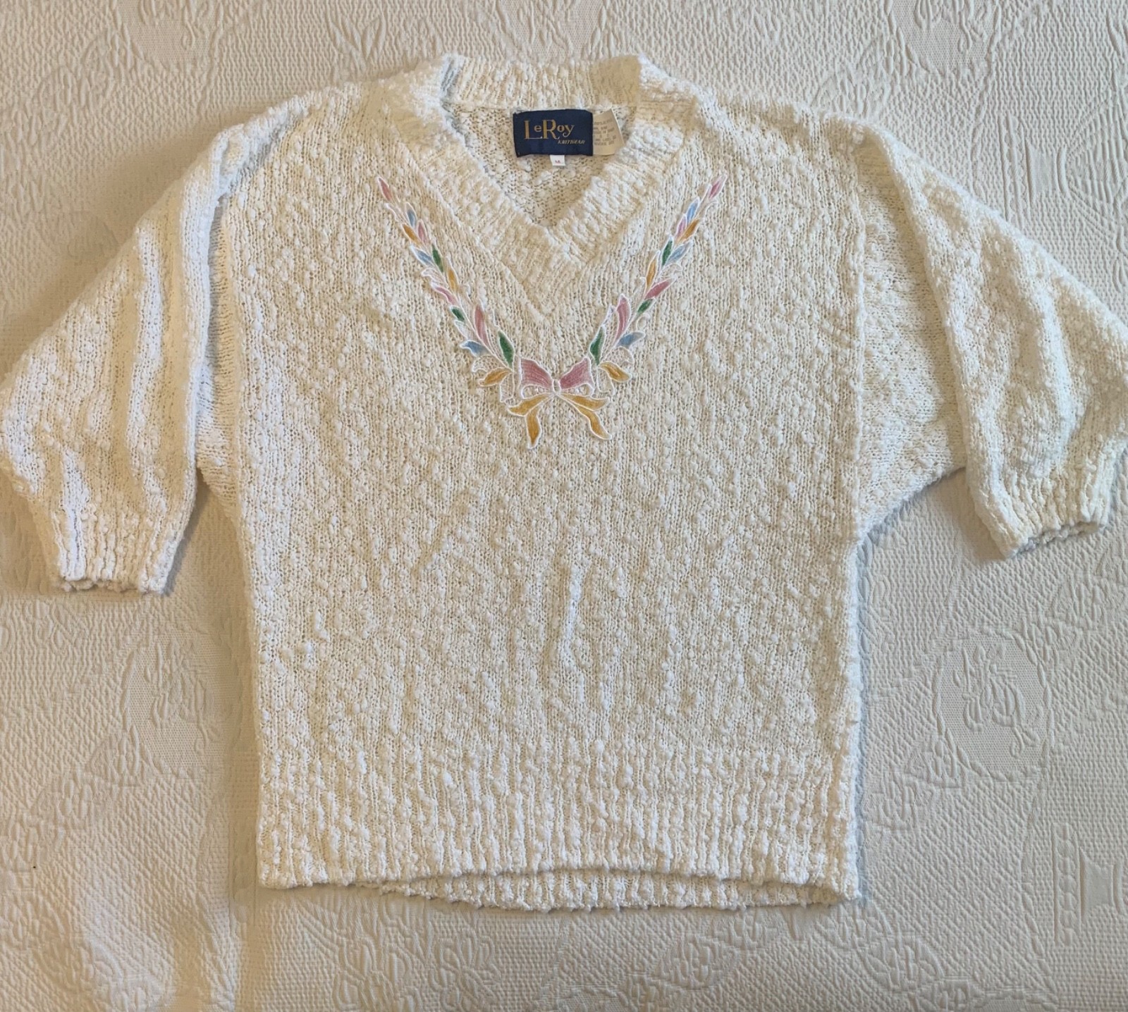 Vintage LeRoy Knitwear Cream Textured Sweater w/ Pastel Appliqué Grandmacore
