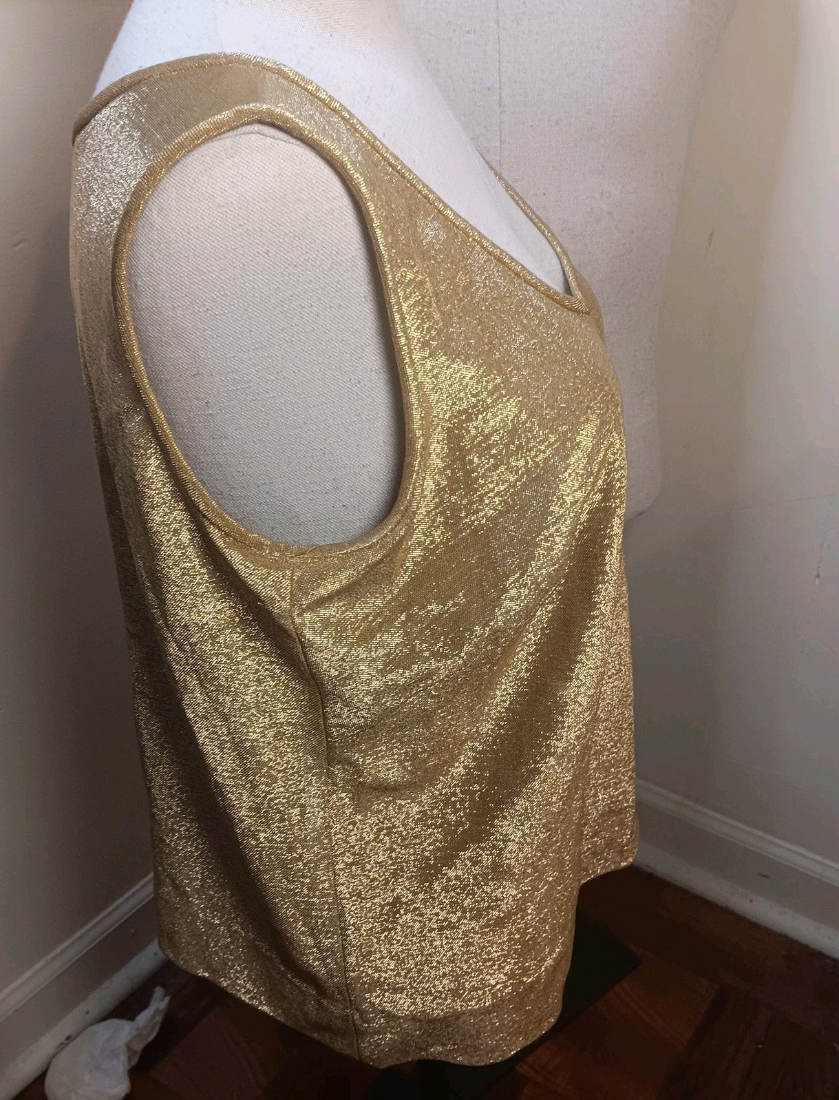 Vintage Wilroy NY Sleeveless Scoop Neck Zipper Back Sparkly Gold Tank Top Large