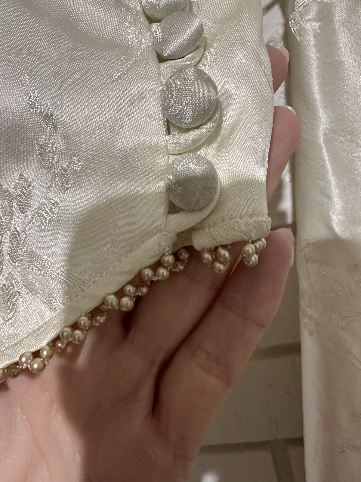 Vintage 1950s Sz 6 – 8 Edwardian Revival Satin Long Sleeves Wedding Dress Collar